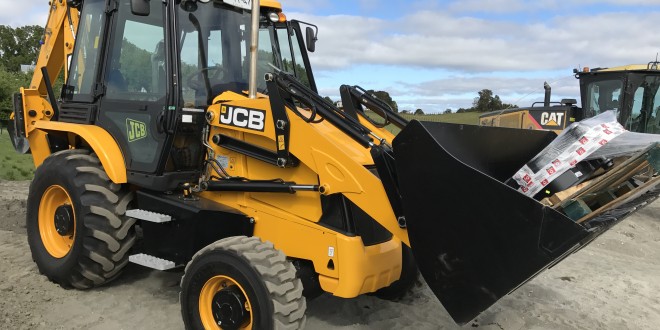 RETROEXCAVADORA “JCB” (4WD)