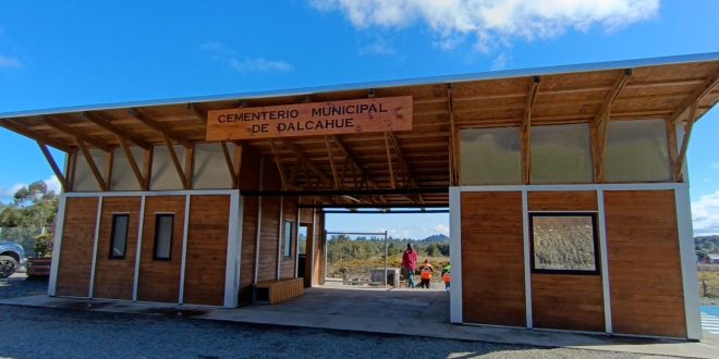 ENTREGA TERRENO OBRA CONSTRUCCIÓN NICHOS CEMENTERIO MUNICIPAL.