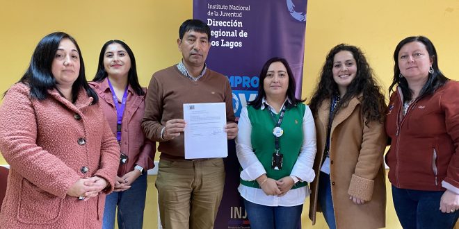 DALCAHUE FIRMA CONVENIO PARA INCORPORAR A JÓVENES EN ASUNTOS COMUNITARIOS