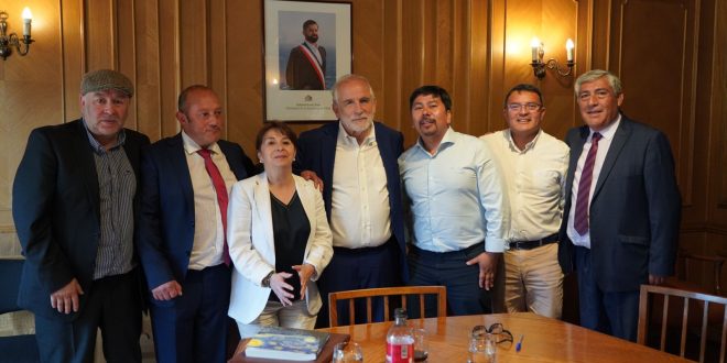 Alcaldesa de Dalcahue destacó avances y prioridades en reunión  con autoridades nacionales