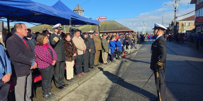 Dalcahue homenajeó a los héroes de Iquique