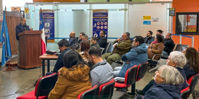 Dalcahue refuerza su liderazgo en gestión de emergencias con revisión del Plan de Emergencia Aeronáutico y simulacro programado para septiembre