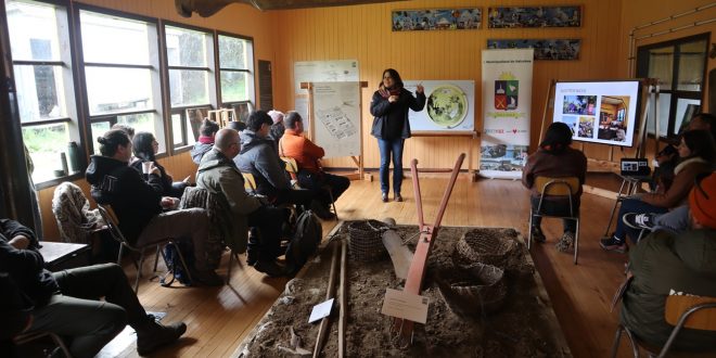 Municipalidad de Dalcahue destaca valor cultural y turístico del Museo de la Papa en encuentro con operadores turísticos