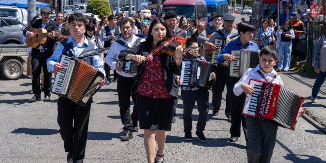 Dalcahue vibró con el primer encuentro nacional del folclor y las artes tradicionales