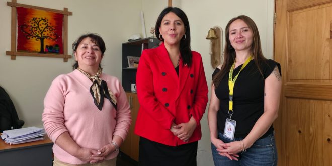 Dalcahue articula agenda con nueva Seremi de la Mujer