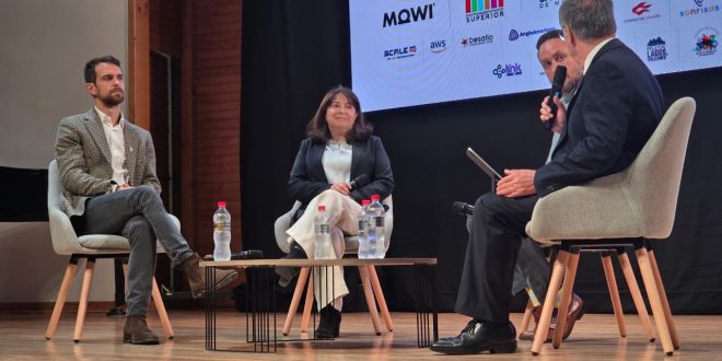 Alcaldesa de Dalcahue llama a la academia a vincularse con comunas pequeñas para impulsar desarrollo territorial desde lo local