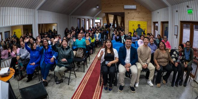 Dalcahue entrega Becas Municipales 2026 y compromete aumento de recursos para 2027