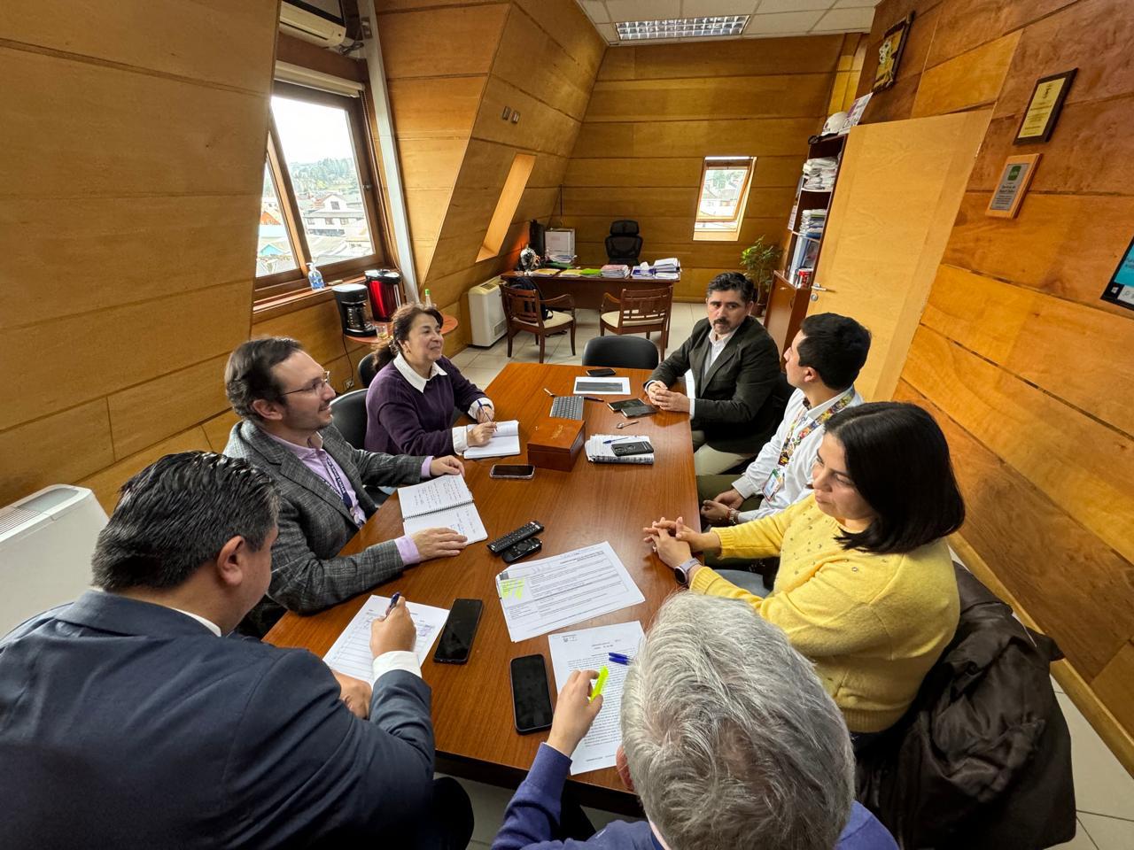 Director del Servicio de Salud Chiloé se reúne con presidenta de la Comisión de Salud de la Asociación de Municipalidades de la provincia